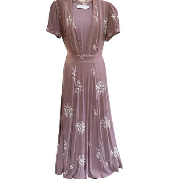 Nectar Clothing Dresses & Skirts - Nectar Clothing Maxi Dress Mauve Floral Embroidery Deep V Size Medium